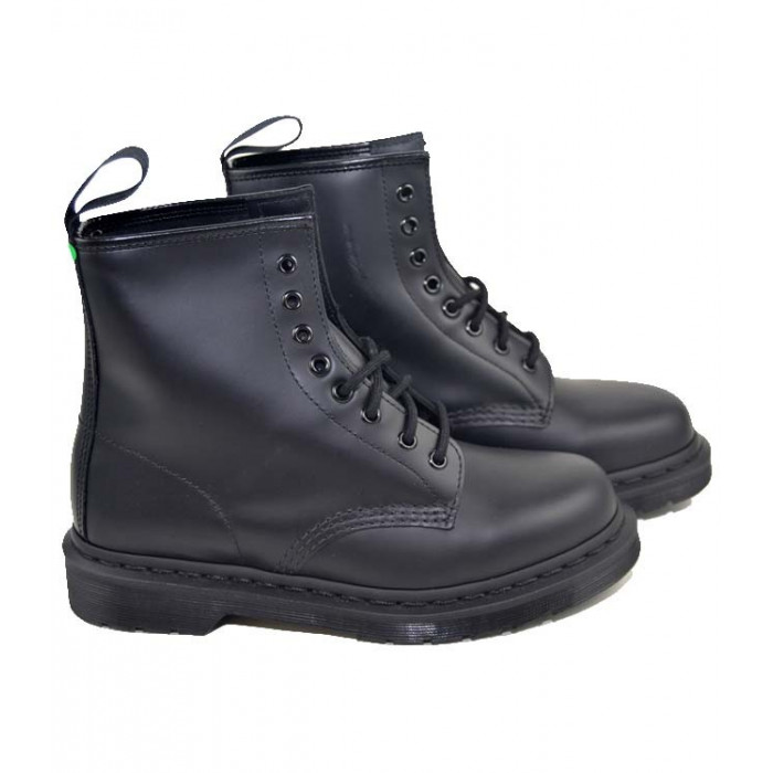 DR. MARTENS 1460 MONO SMOOTH