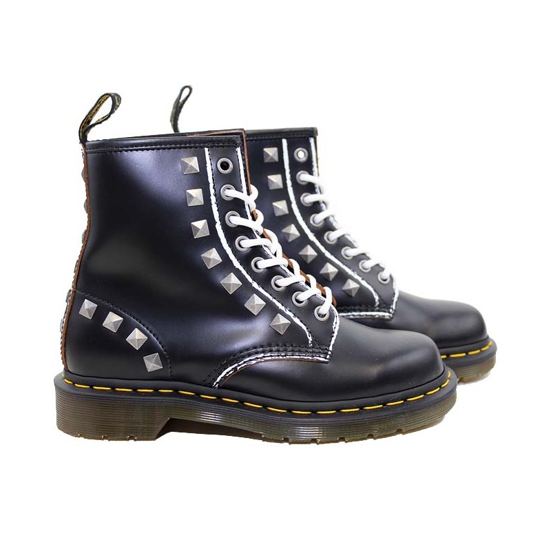 DR. MARTENS 1460 STUD