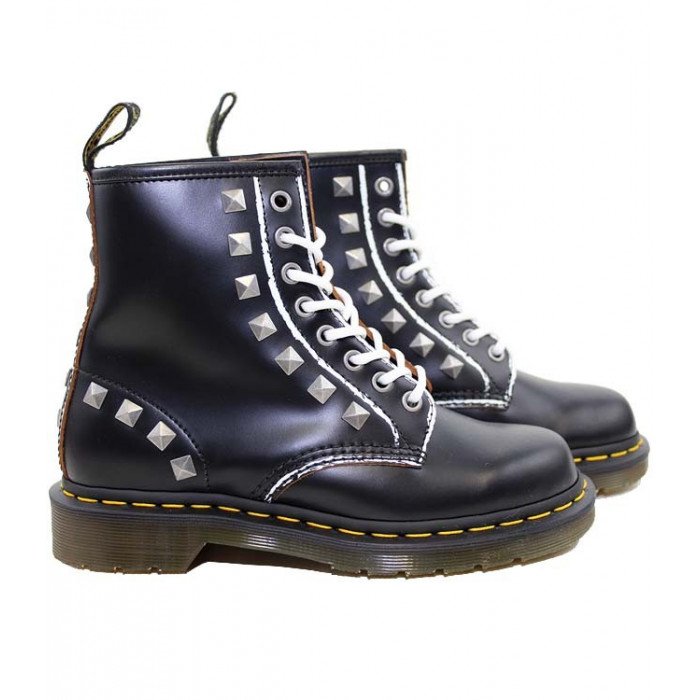 DR. MARTENS 1460 STUD