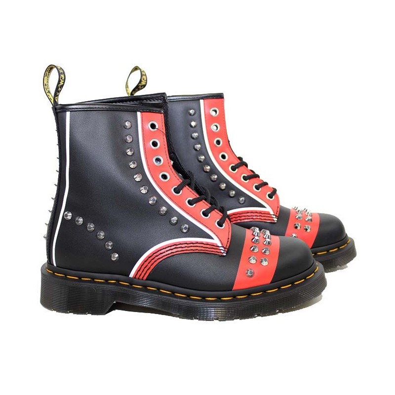 DR. MARTENS 1460 STUD HERO BACKHAND