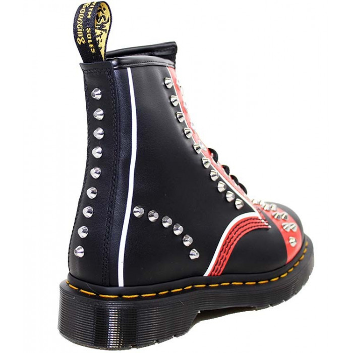 DR. MARTENS 1460 STUD HERO BACKHAND