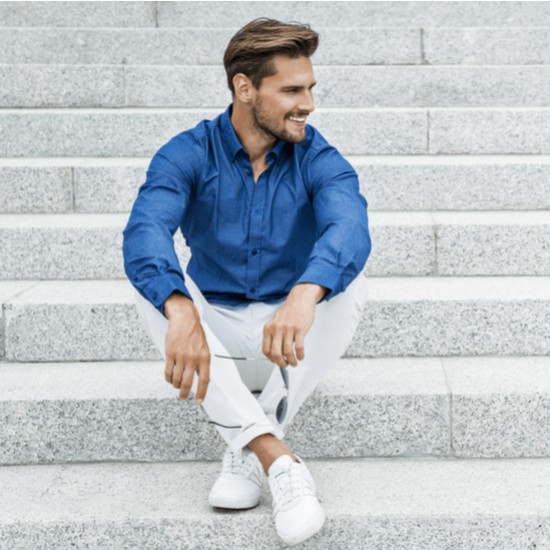 Moda uomo: freshness ed eleganza nell'evergreen della camicia